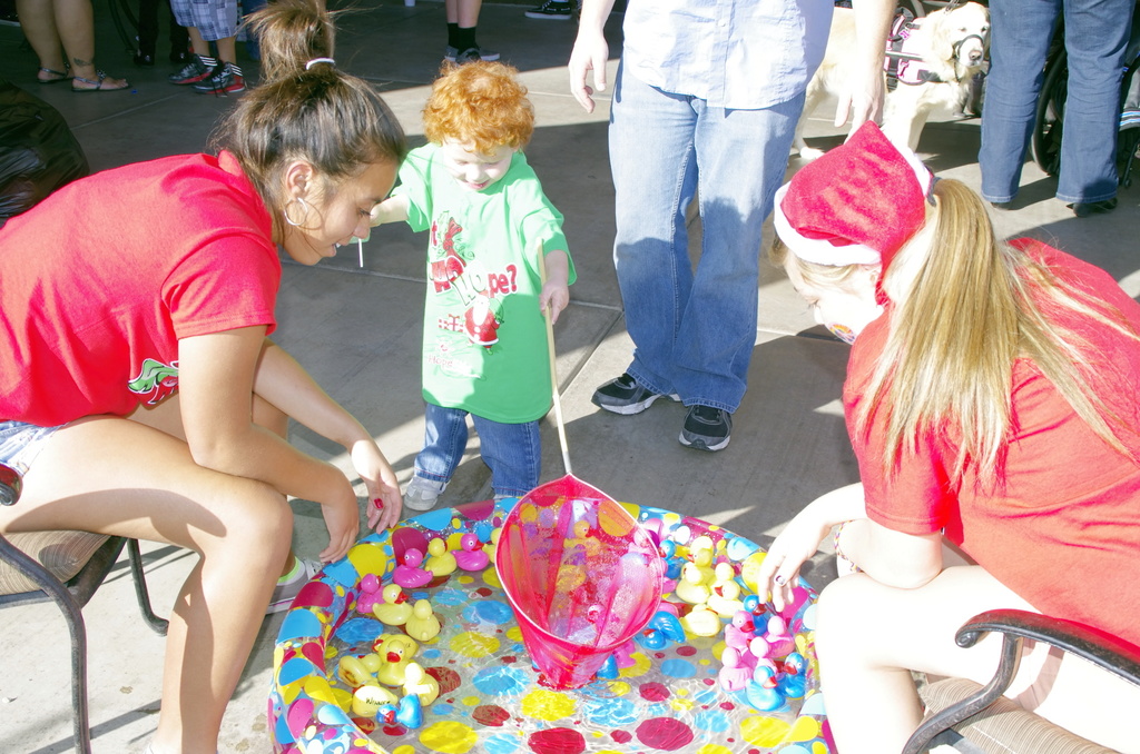 Charity-WordPress-theme_HopeKids_HolidayParty_3